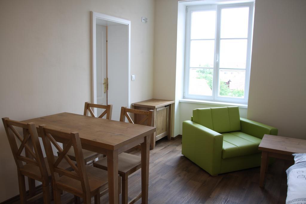 Satlava Valtice Apartment ภายนอก รูปภาพ